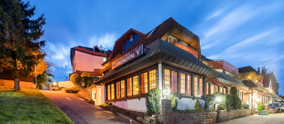 Hotel Waldachtal Schwarzwald - Aussenansicht Stammhaus